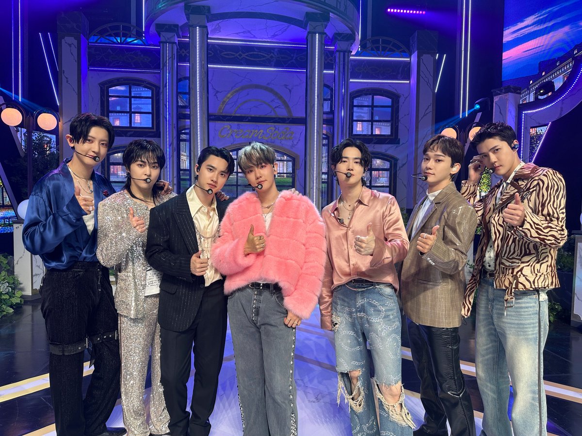 theexochart's tweet photo. .@weareoneEXO's 'EXIST' remains the fastest SM Album to surpass 1M, 2M, 3M, 4M, 5M and 6 MILLION streams on MelOn. https://t.co/mpyiFH4bwU