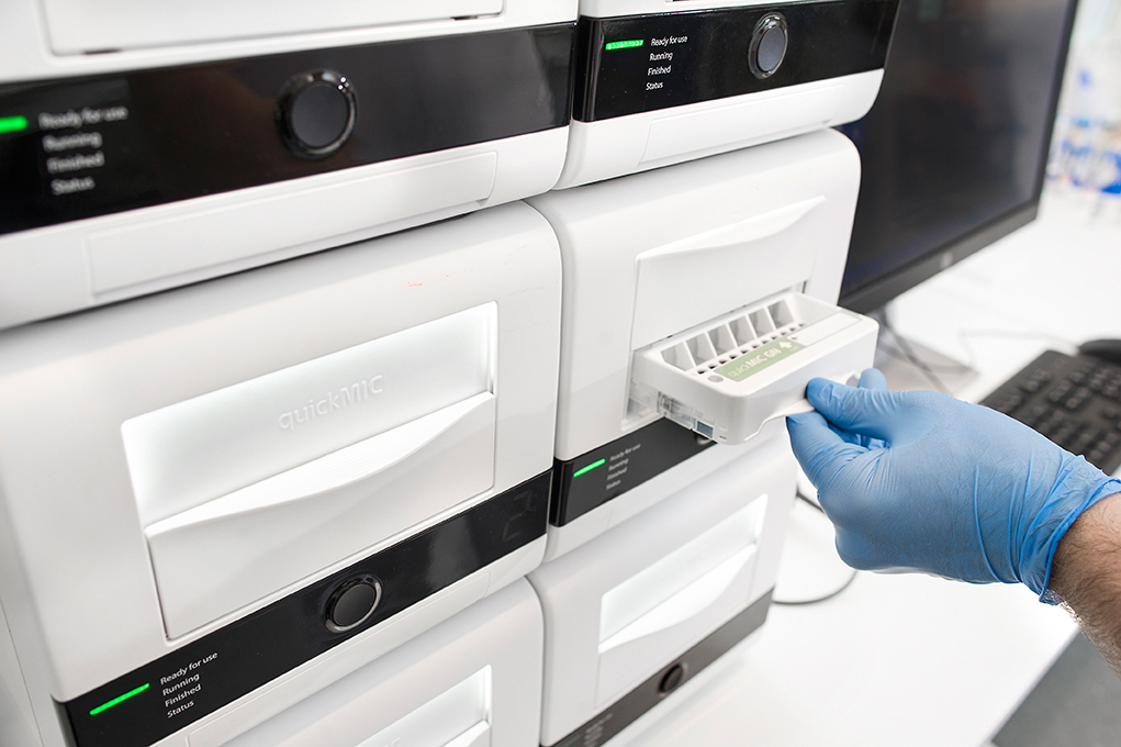 Gradientech's tweet image. BREAKING NEWS! The #QuickMIC system by #Gradientech receives Breakthrough Device Designation from the U.S Food and Drug Administration, #FDA. 
Link to press-release: gradientech.se/cision-feed/qu…
#moreeffective #FDA #AMR #sepsis