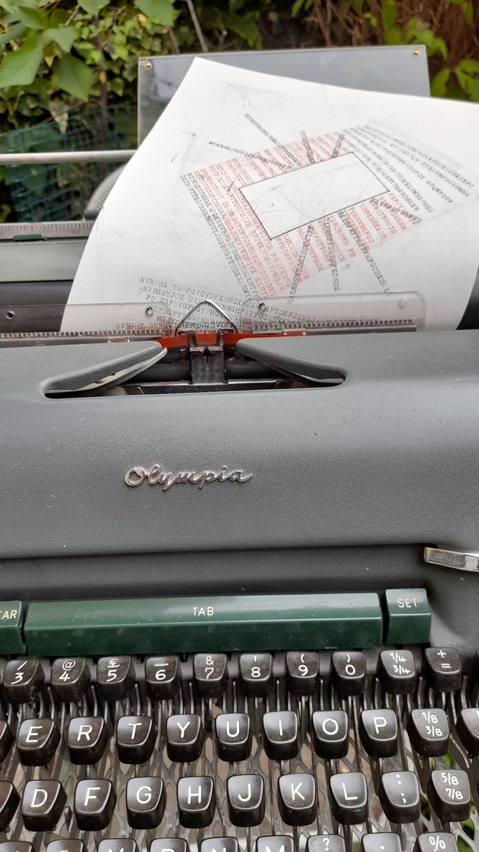 #typewriter #olympiatypewriter #folkartist #artistatwork