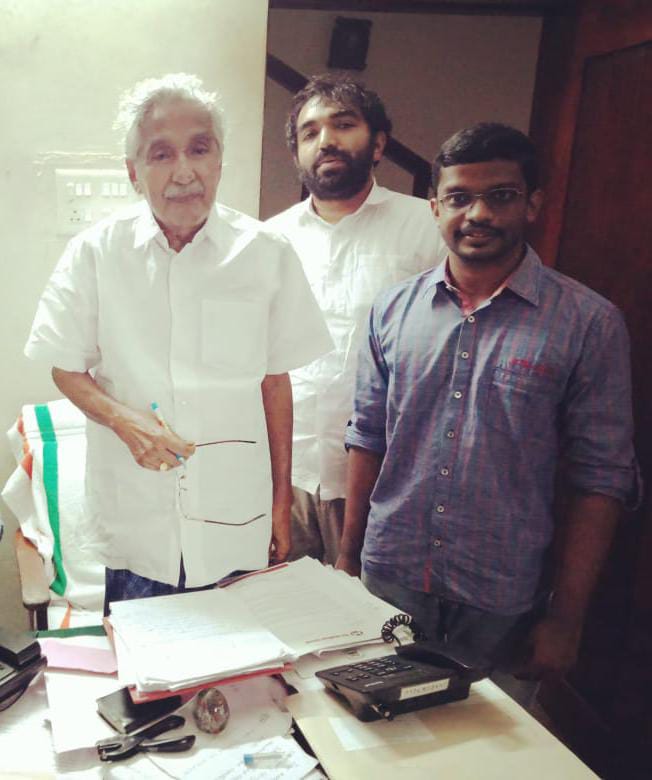 The passing of Shri #OommenChandy makes me so sad. I have such fond memories of interacting with him. He was the first to congratulate me over the phone after I won the World Junior bronze. He was Kerala's chief minister back then. A humble and always welcoming politician. RIP 🙏🏾
