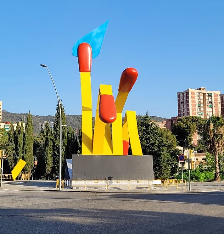 bibrepublica's tweet photo. 👀 Mireu que bonics llueixen els #Mistos 🤩 Gairebé han acabat de restaurar-los i la veritat és que han quedat fantàstics 👏👍 @bcn_hg Ara li toca el torn a @bibrepublica 😎 #craiub @bcn_ajuntament https://t.co/F34u8YVZld
