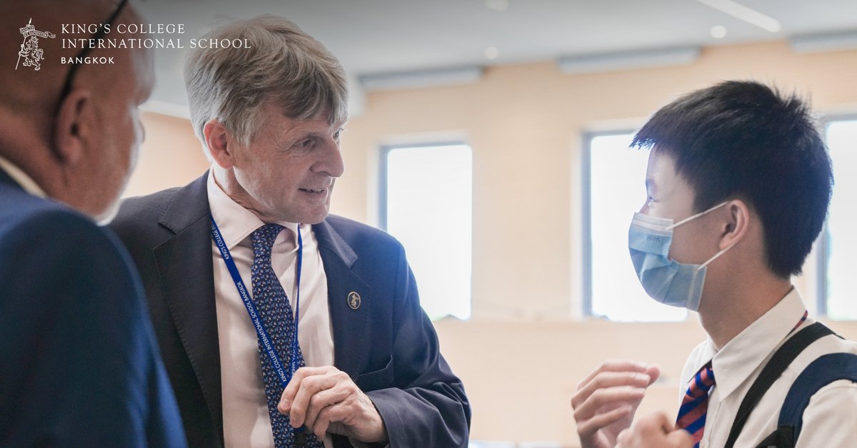 Kingsbangkok's tweet photo. Recently, our Honorary Principal Andrew Halls visited King's Bangkok to talk to Senior School students & parents about the transition to Senior School & exciting opportunities ahead.
#GrowTogetherGoFurther #KingsBangkok https://t.co/0VDT085Um2