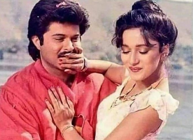 TweeTofobia's tweet photo. When you try to kiss her after 69 https://t.co/pIUBFTiZOt