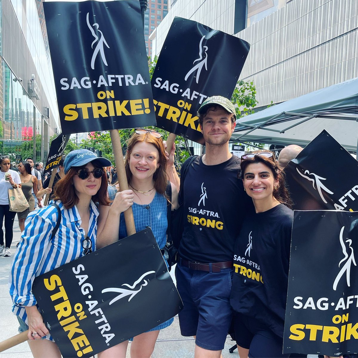 TheAmazingSite's tweet image. Ahora es cuando llega él:

#TASfandom #TheBoys