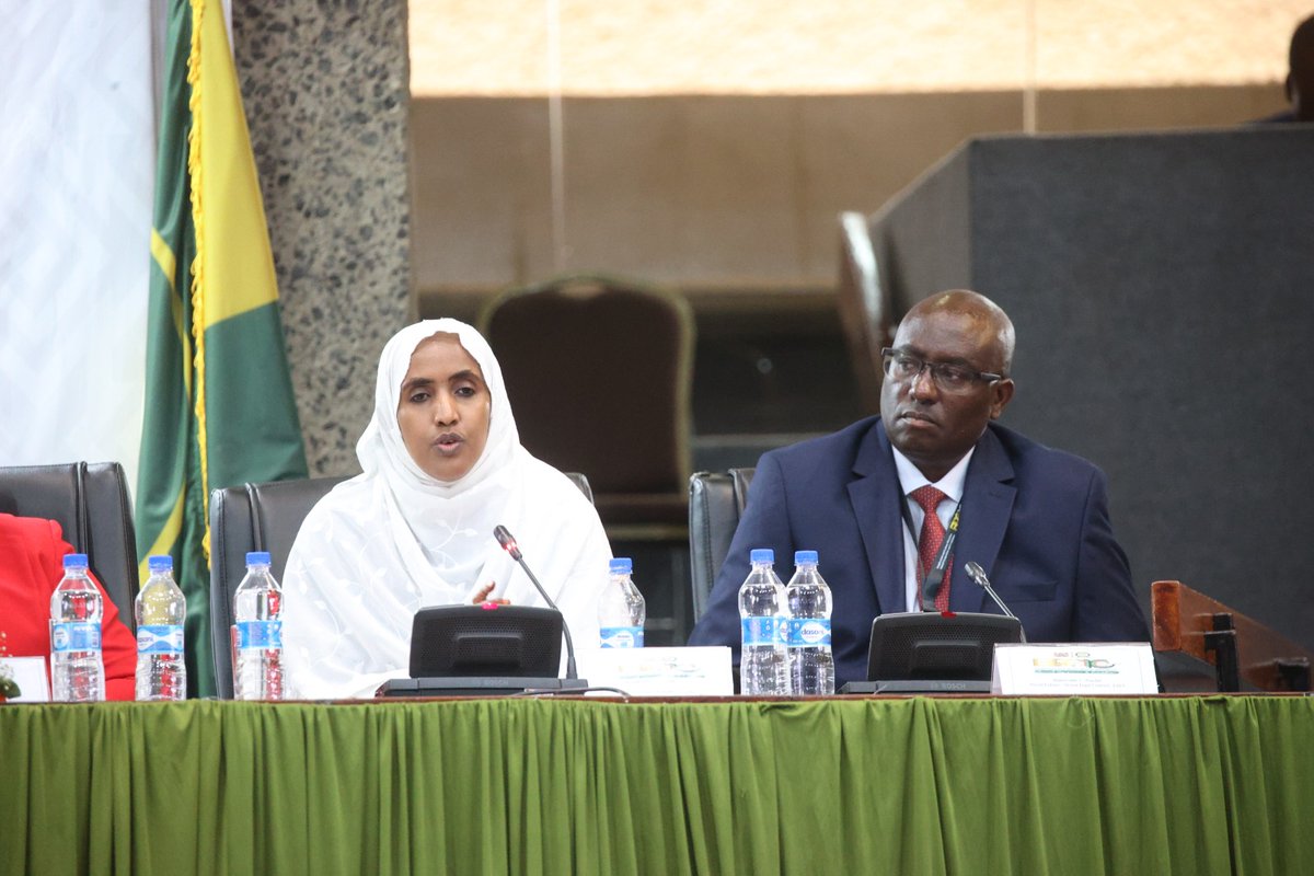 Kenyajudiciary's tweet photo. 2ndDay of the #ELRASE symposium. Panel discussion moderated by Duncan Okello, Commissioner KLRC. Discussant: Prof. Margaret Kobia. The Panelists are: Justice Christine Baari-ELRC, Justice Nderi Nduma-ELRC, CHRP Quresha Abdullahi-Executive Director IHRM, https://t.co/zOm8GAgQxM