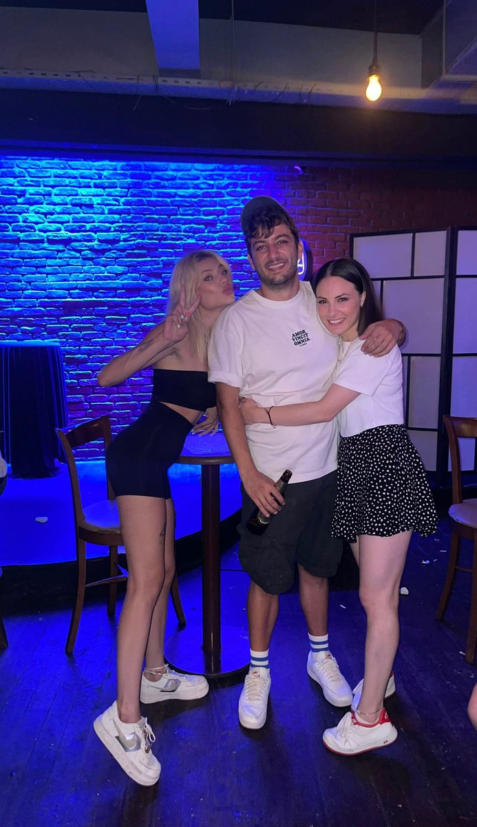 İyi ki doğdun cemremmmmm😍 <a href="/cemrekarakurtt/">c</a>