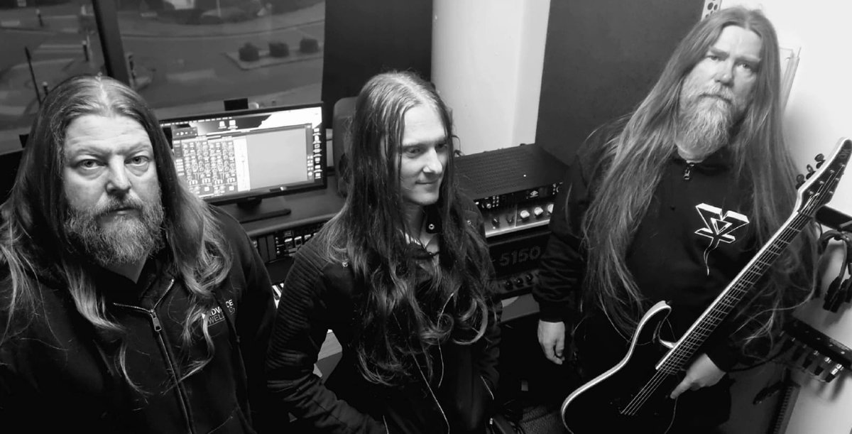 Official_MDB's tweet photo. Happy birthday Andrew.

Photo here from the studio where they are demoing the new album. 

Yes, the new album. https://t.co/yO1JLBXZax
