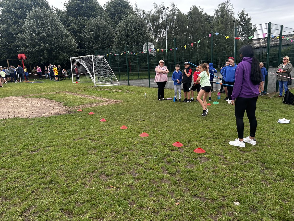 Year 6 Sinéad O’Hart Class tweet media