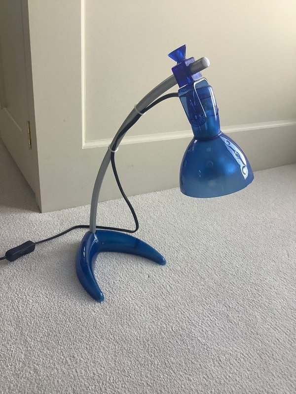 OFFER: Blue desk lamp (RH5) ilovefreegle.org/message/100930…
