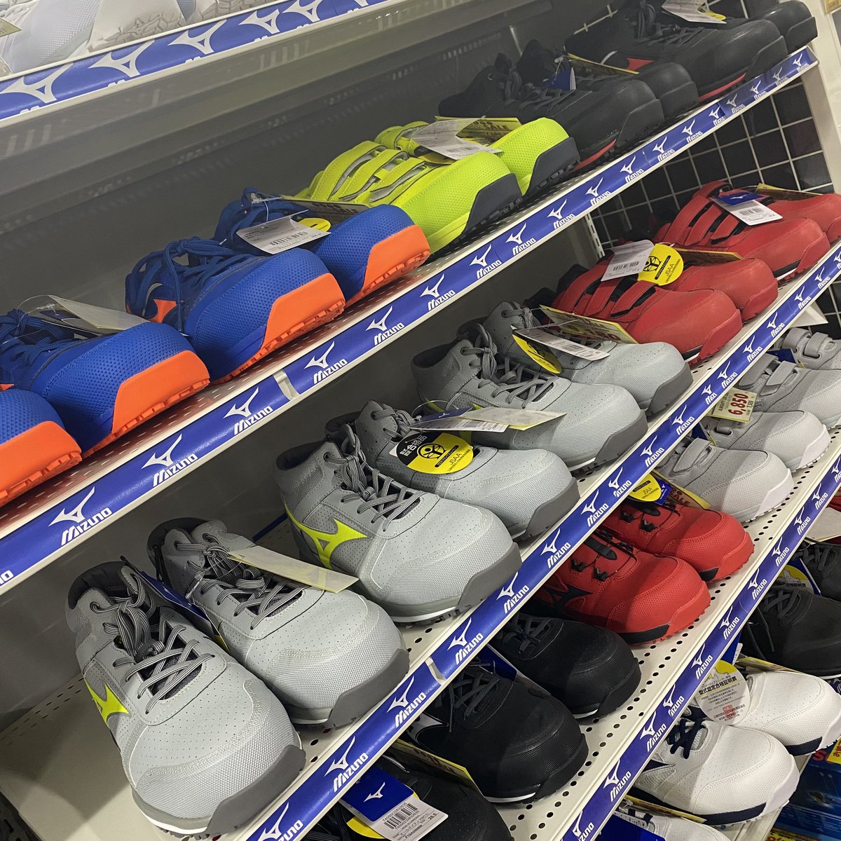 setsubimart's tweet photo. mizuno👟安全靴大幅値下げしました！
税抜6,490円〜です🏃‍♀️
スタッフも愛用中✌️お揃いしましょ〜 https://t.co/JcAUcS5sW1