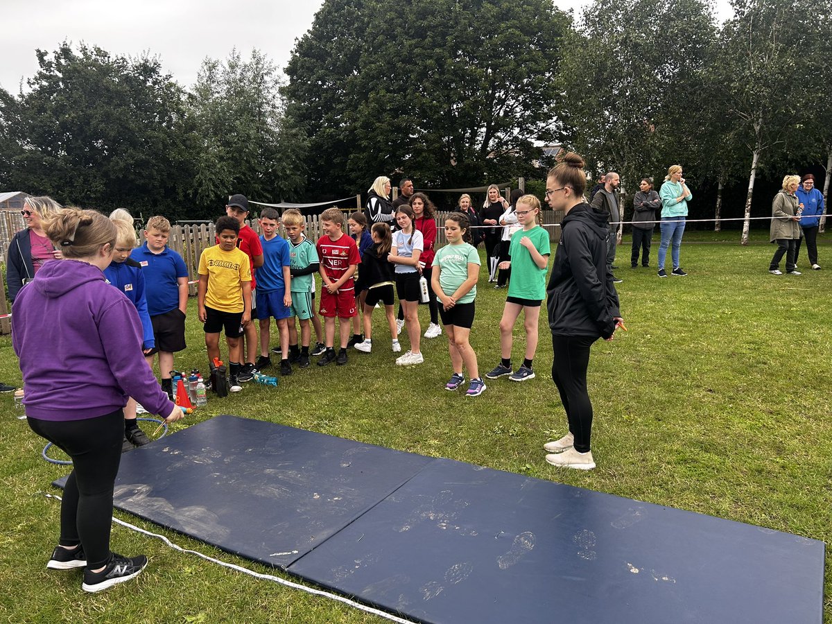 Year 6 Sinéad O’Hart Class tweet media