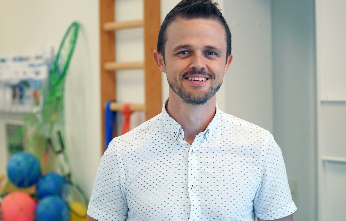 PA_Researcher's tweet image. 👩🔬
Prof. Thorgaard Skou discussed the intersection of physical activity, inflammation and chronic conditions.

This thread highlights key points from Prof. Skou on discovering the complex world of multimorbidity

#Multimorbidity 🧵thread 1/8