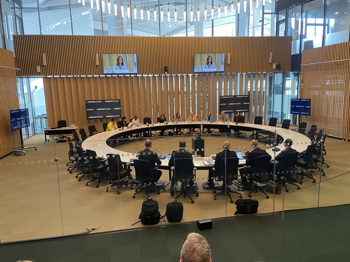 BDavisBriz's tweet image. Back at City Hall today for a @LondonAssembly FREP Committee hearing to discuss flooding, heat resilience &amp;amp; how LFB is achieving NetZero #AssemblyFire