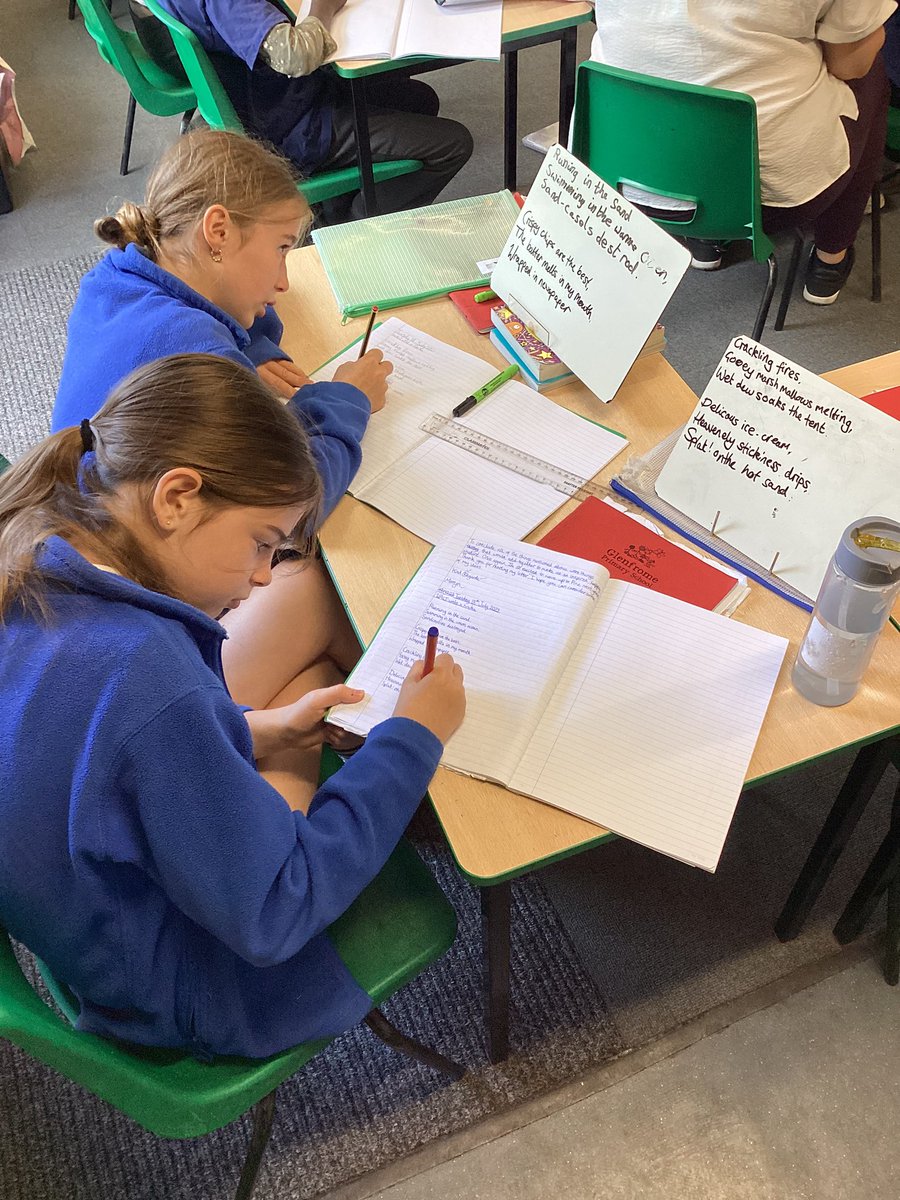 glenfromep's tweet photo. #HollyClass are writing some summer poetry today! We are writing some haikus all about summer… what do you think!? #year5 #english #poetry https://t.co/9daBiMbHZw