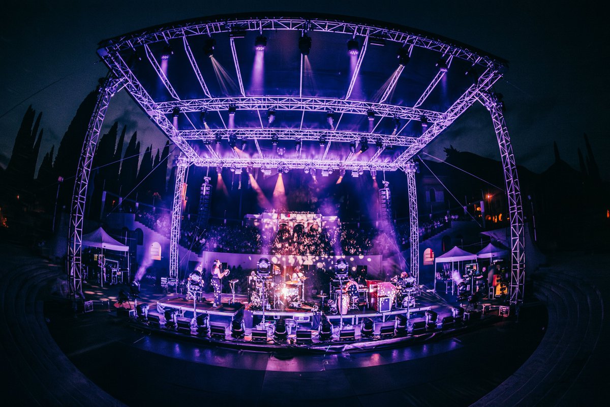 Hozier's tweet photo. First time performing at Gardone Riviera, I hope it won’t be the last. Thank you to everyone who joined us in that beautiful place 🖤

📷 @ruthlessimagery https://t.co/bg6p0h1JHV