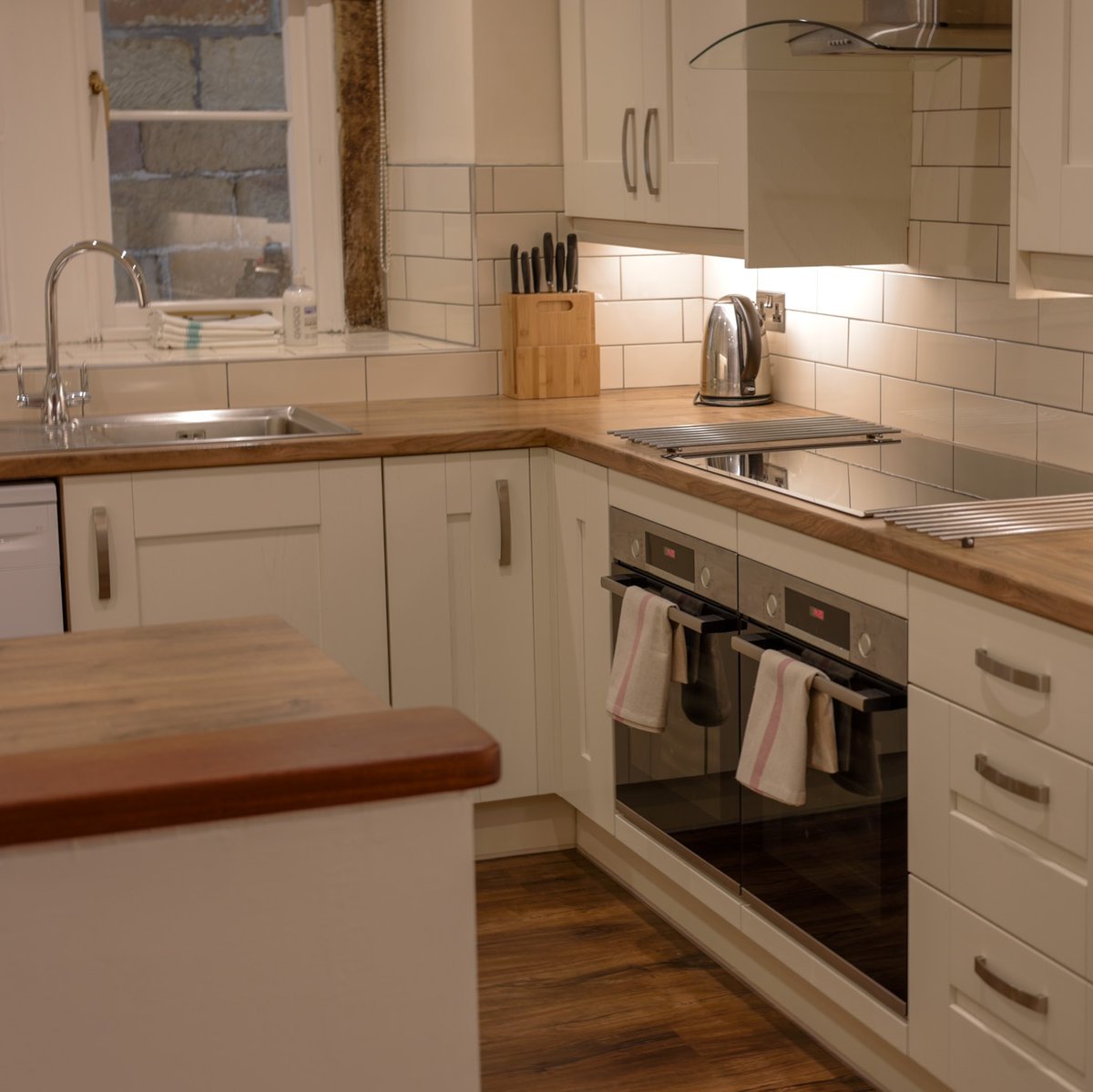 HoptonHall's tweet photo. Escape to the Derbyshire countryside and enjoy a 'staycation' in one of our cosy Holiday Cottages. With 5 cottages that cater for parties large and small🌿

For availability information👉🏻https://t.co/QVxhDEQgVn https://t.co/TEI0C9lWzm