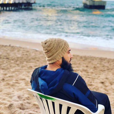 RihanMoazzami's tweet photo. #NewProfilePic https://t.co/T07MIaldLj