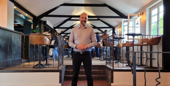 Arts&Métiers Alumni (@am_alumni) on Twitter photo Alexandre Cauchet (Ch 197) a quitté son poste chez <a href="/AlpineCarsFR/">Alpine Cars FR</a> pour ouvrir son bar à vins dans les Yvelines. Un changement de vie dont parle fièrement ce nouveau propriétaire.
Lire l'article de Entreprendre : entreprendre.fr/changer-de-vie…
Crédit photo Mairie de Dampierre-en-Yvelines Alexandre Cauchet (Ch 197) a quitté son poste chez <a href="/AlpineCarsFR/">Alpine Cars FR</a> pour ouvrir son bar à vins dans les Yvelines. Un changement de vie dont parle fièrement ce nouveau propriétaire.
Lire l'article de Entreprendre : entreprendre.fr/changer-de-vie…
Crédit photo Mairie de Dampierre-en-Yvelines