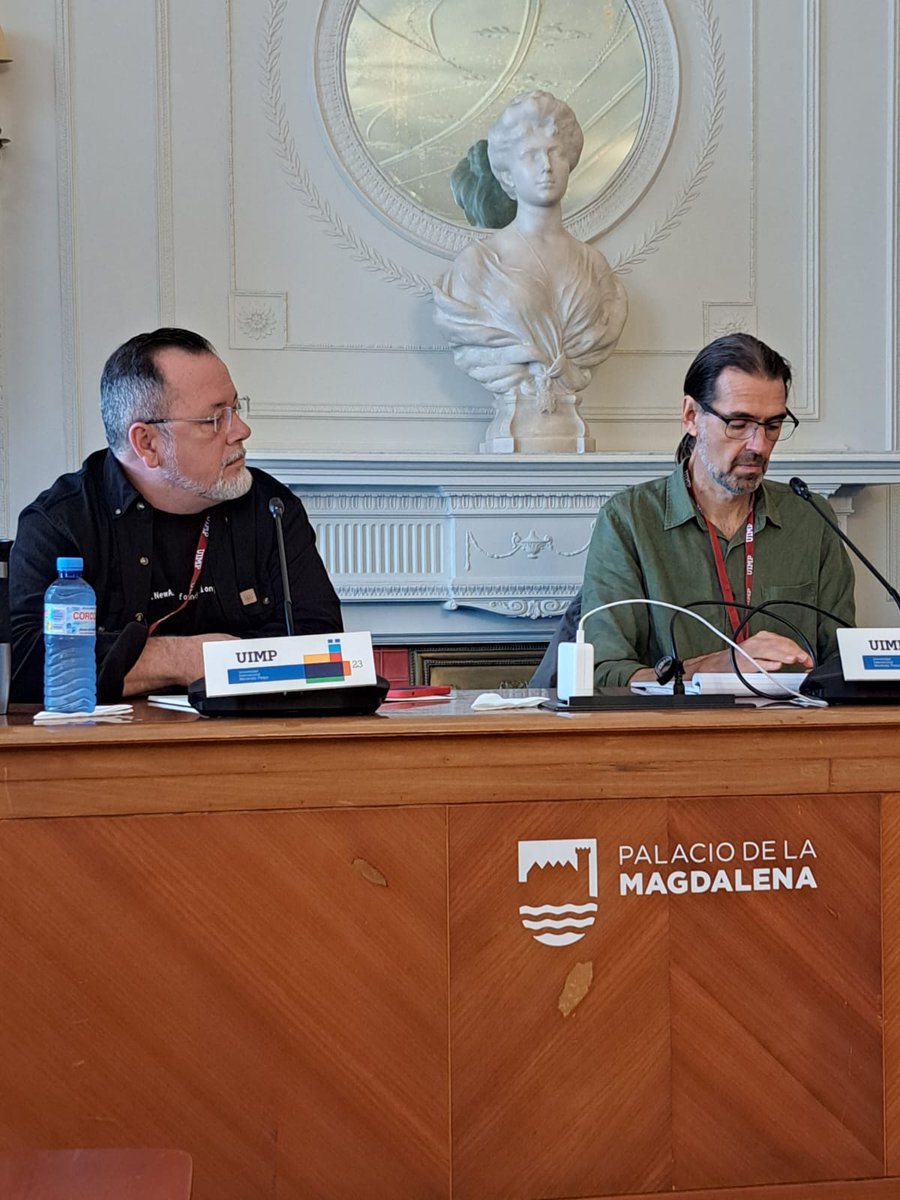 IAC_asociacion's tweet photo. 2ª jornada X Encuentro de Coleccionismo, Arte Contemporáneo y Sociedad. 
Diálogo: “El impacto de la transformación digital en la creación artística: nuevos discursos” entre Vicente Matallana y Daniel Canogar.
#CursosVerano2023 #UIMP90Aniversario #UIMP2023 #coleccionismo https://t.co/l8vXzoDJBZ