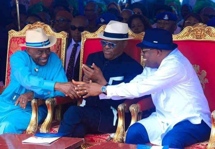 TinaBriEd20's tweet image. Photos 📷 of the Moment 👌

Consolidation and Continuity of the New Rivers Vision.

#phringroad 
#theworkingsim 
#Simcares