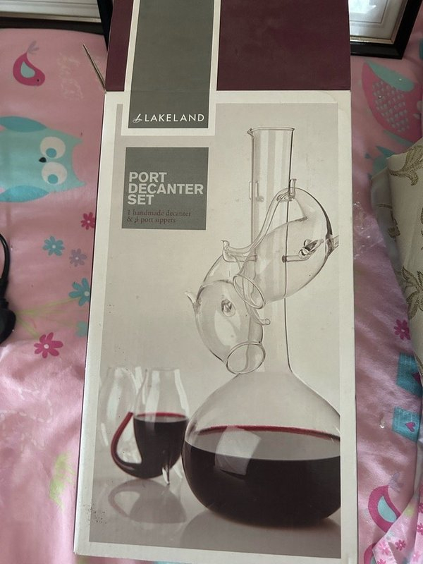 OFFER: Port decanter (Dursley) ilovefreegle.org/message/100932…