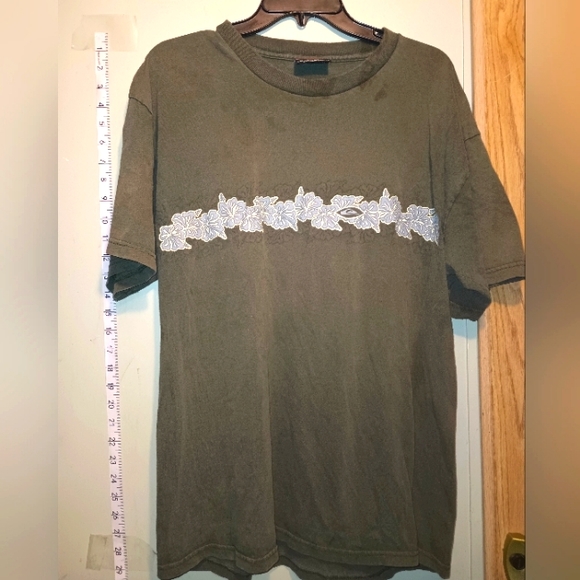 So good I had to share! Check out all the items I'm loving on <a href="/Poshmarkapp/">Poshmark</a> from <a href="/LettyzflyGig/">Queens🌻🦋</a> #poshmark #fashion #style #shopmycloset #quiksilver: posh.mk/IPkHJcqYwBb