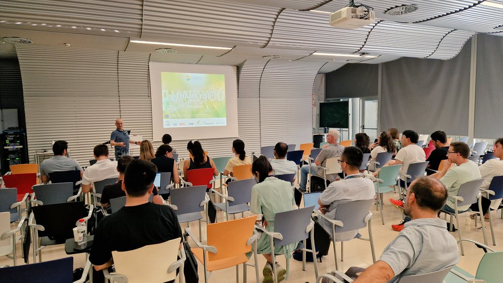 ⏩️ After a coffee break, the Open Licrox Symposium continues with the presentation of the final results and a full overview of the project.

🎤 The different Work Package leaders briefly explained all that has been achieved during the last three years. 

#Licrox #EUproject