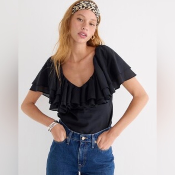 AnGOnlineStore's tweet photo. So good I had to share! Check out all the items I'm loving on @Poshmarkapp #poshmark #fashion #style #shopmycloset #jcrew #sanrio: https://t.co/Qyj9BEU3LG https://t.co/pJd9Ng3e3o