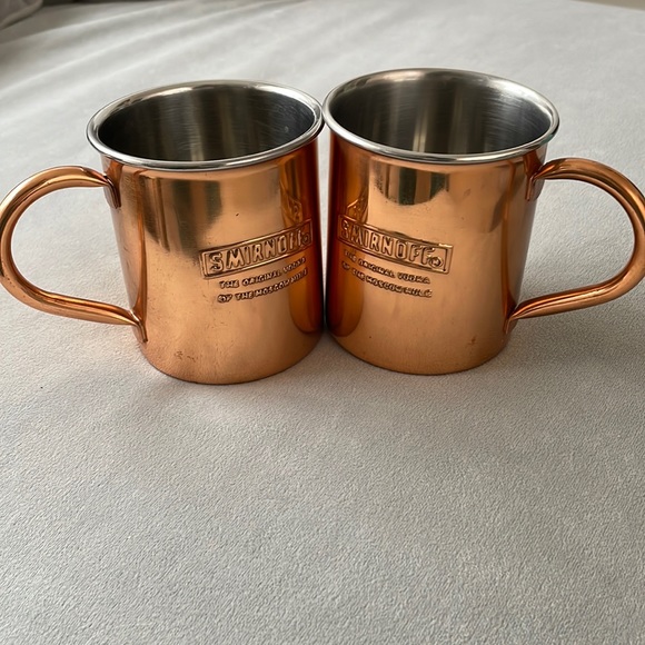 atkinsonr2020's tweet photo. So good I had to share! Check out all the items I'm loving on @Poshmarkapp from @ChloesCloset4 #poshmark #fashion #style #shopmycloset #smirnoff #burberry: https://t.co/MqsKfCXP2x https://t.co/HZ2nIid4xx