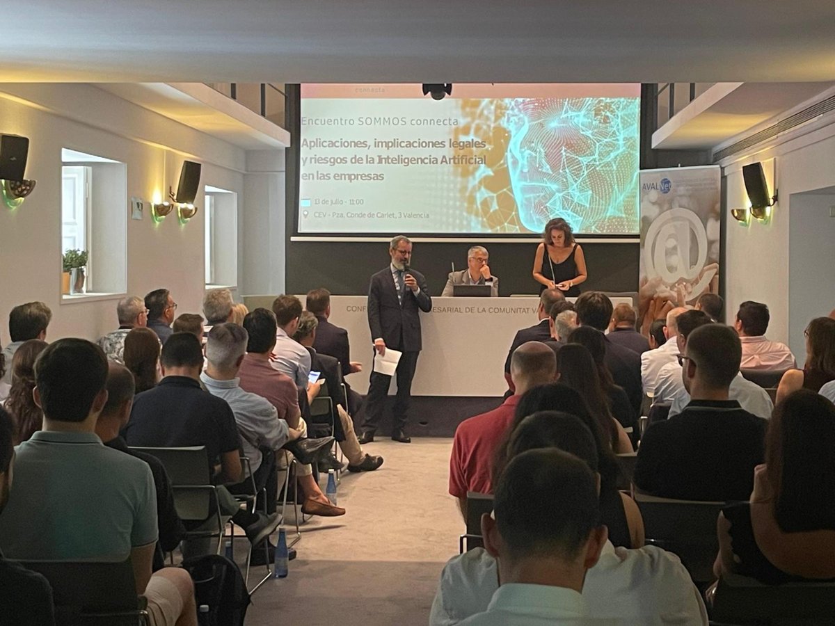 TalentGrowthM's tweet photo. 🔒🌍 Desde #Cerwall asistimos a "Aplicaciones, implicaciones legales y riesgos de la IA en las empresas" organizada por @AVALNET junto a @ceeivalencia. Como la 1a empresa nacional con producto propio en ciberseguridad podemos aportar mucho valor 💪🌐 ¡Gracias por el evento! https://t.co/C3uM0LniNy