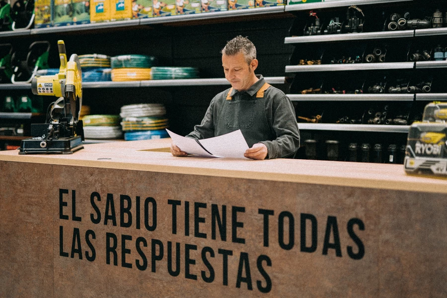👉 El Sabio refuerza su compromiso con el planeta: la mayor parte de los materiales de sus nuevas tiendas serán sostenibles.

✔ Las medidas forman parte del Manifiesto de Compromiso con la Sostenibilidad que acaba de aprobar la marca.

✍ <a href="/NFerreteria/">Nueva Ferretería</a>

nuevaferreteria.com/texto-diario/m…