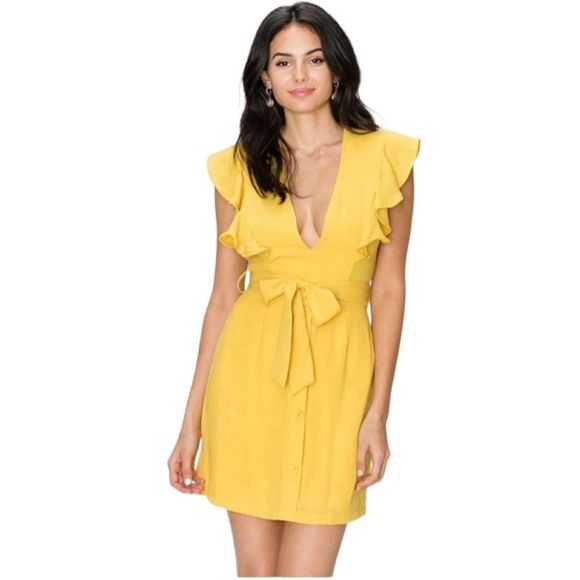 pugn's tweet photo. So good I had to share! Check out all the items I'm loving on @Poshmarkapp #poshmark #fashion #style #shopmycloset #favlux #vintage #catherinemalandrino: https://t.co/t9GGUmhWDg https://t.co/TcXfiqzdJz