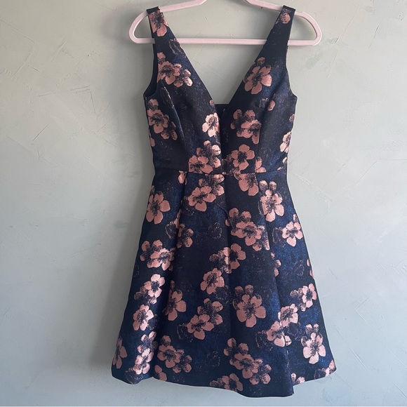 DiscoverJem's tweet photo. So good I had to share! Check out all the items I'm loving on @Poshmarkapp #poshmark #fashion #style #shopmycloset #llbean #betseyjohnson #lna: https://t.co/lf6T0qY6UD https://t.co/ETLtt7Bt7w