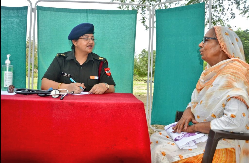 SWComd_IA's tweet photo. "An Ounce of Prevention is Worth a Pound of Cure."

#ChetakHealers organized a Health Check-up camp for residents of #BathindaMilitaryStation. Many families and dependents of serving soldiers benefitted from the initiative.

@adgpi https://t.co/5uLjz8pjfy