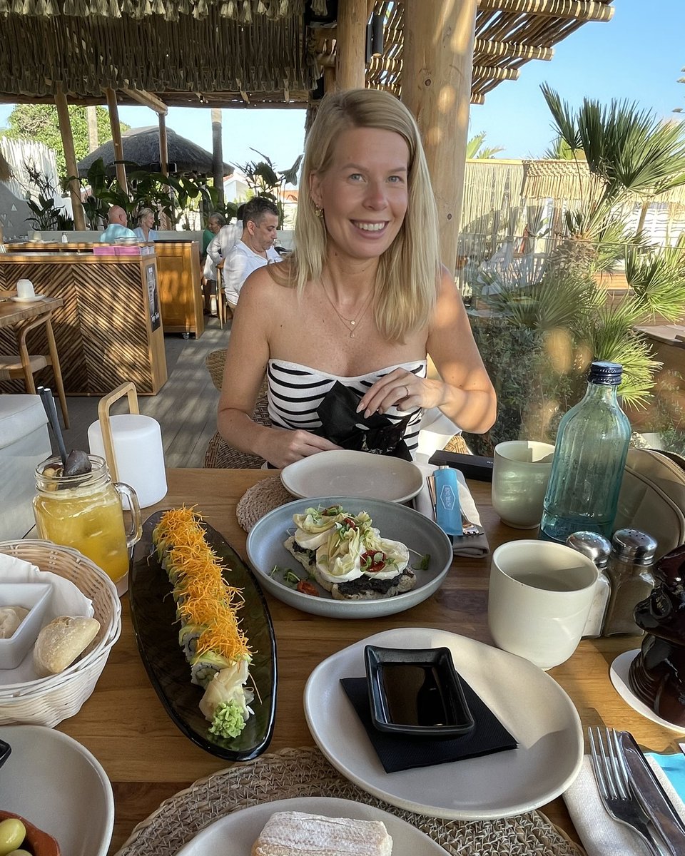 Wij vieren dat de nieuwe opleiding bouw, beheer en bescherm vermogen eindelijk af is en we niets anders dan prachtige reacties gehad hebben. Het is een groot succes en daarvoor zijn wij ongelooflijk dankbaar!! Daarnaast ook een petje af naar ons team, zonder hun was het nooit