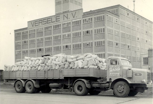 <a href="/VerseleLaga/">Versele-Laga</a> cumple 90 años de pasión por los animales
petshopsmagazine.com/articulos/vers…