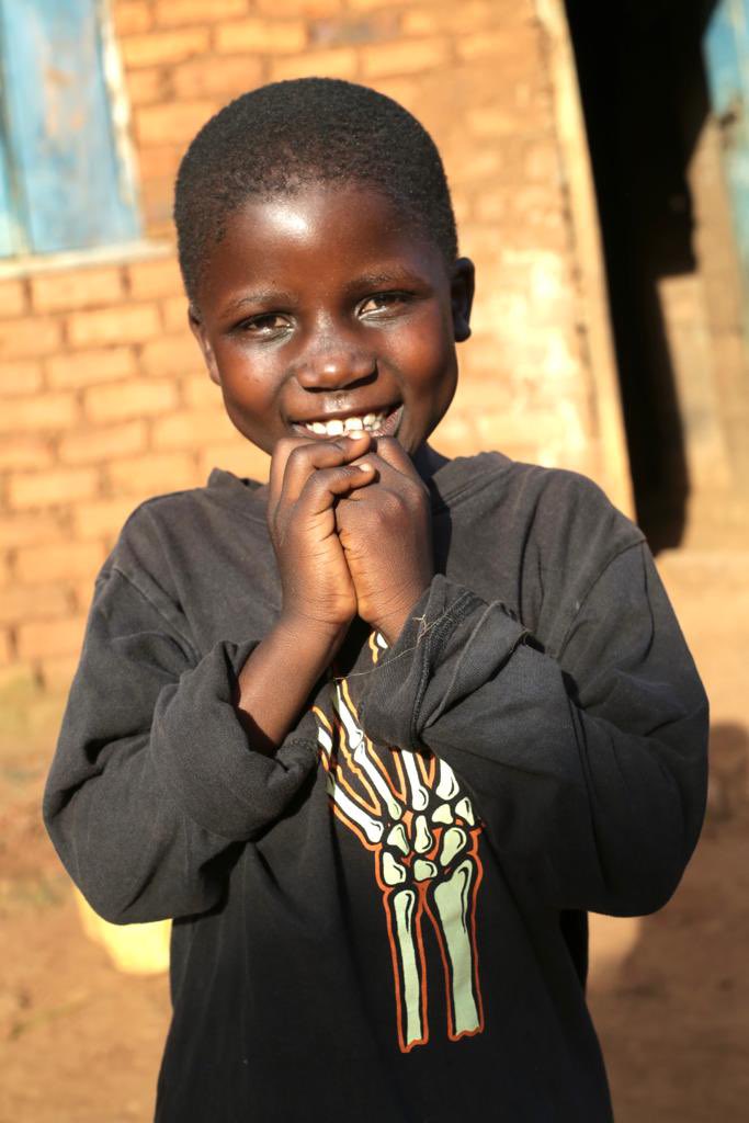 CheerfulAlms's tweet photo. Edisa is an orphan with 8years and in Primary one, she’s cared for by an elderly couple. Lost her dad after gang men hit him and ran with his bodaboda a year later lost a mother to malaria. We found her not studying due to lack of school fees.Her dream is to become an engineer. https://t.co/ET2OeGNQFm