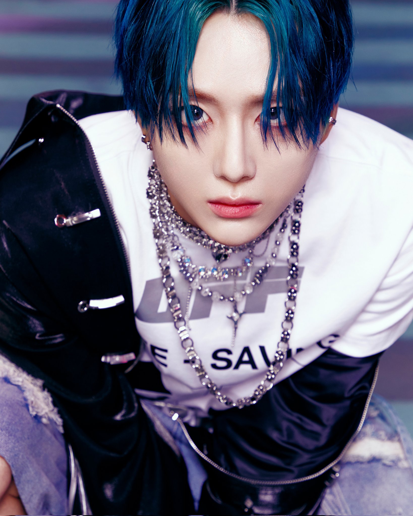 F1U-qccaEAIg0D3?format=jpg&name=large