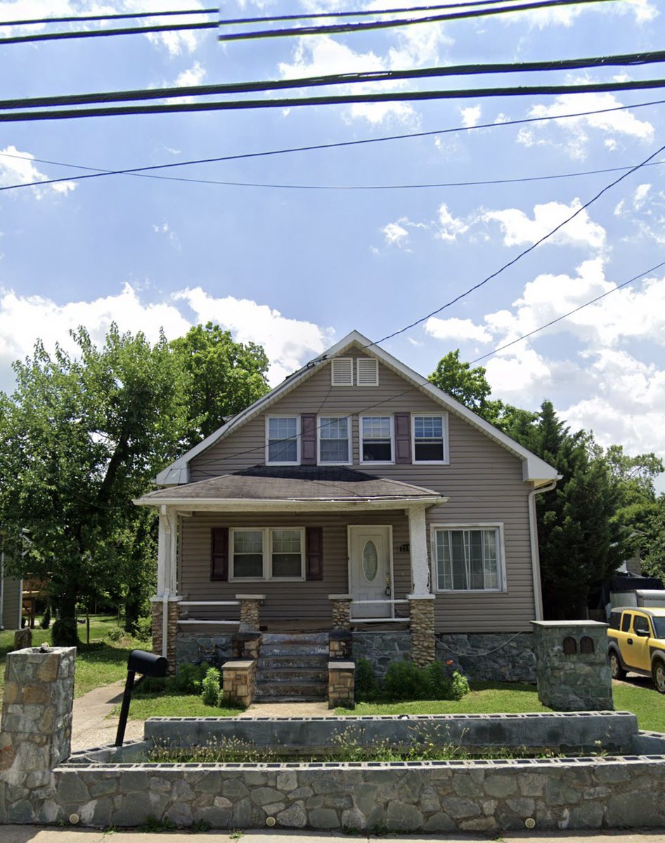 ANYAback's tweet image. Takoma Park house flippers have lost their damn minds! Why would they built this concrete vending machine?

Listed on 3/17/2023 for $1,595,000. Price has now dropped to $1,299,000.
Originally sold on 7/15/2022 for $575,000. 

Outcome: still ugly, still overpriced.