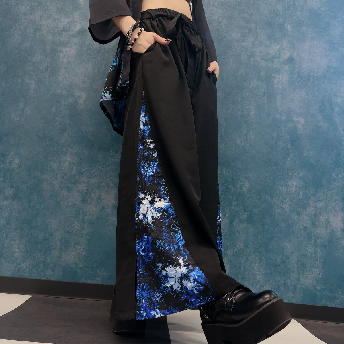NIER CLOTHING (@nier_tokyo) on Twitter photo 🎁本日〆切プレゼント企画🎁
当店オリジナル"袴風WIDE PANTS"を
🎁3名様にプレゼント🎁
ユニセックスアイテムです🐰
◼応募方法
フォロー(<a href="/NieR_tokyo/">NIER CLOTHING</a>) & RT
◼締切〆 本日24時
※鍵垢の方も対象内です。
是非ご参加ください🙇♂️🙇♀️ 🎁本日〆切プレゼント企画🎁
当店オリジナル"袴風WIDE PANTS"を
🎁3名様にプレゼント🎁
ユニセックスアイテムです🐰
◼応募方法
フォロー(<a href="/NieR_tokyo/">NIER CLOTHING</a>) & RT
◼締切〆 本日24時
※鍵垢の方も対象内です。
是非ご参加ください🙇♂️🙇♀️