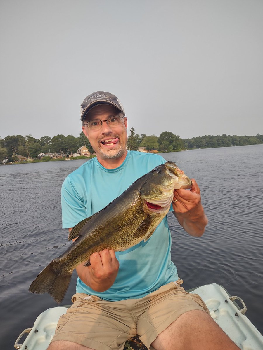 What a fight! 5lb 6oz largemouth bass yesterday in the Norton Reservoir. #SummerFishing #CatchAndRelease