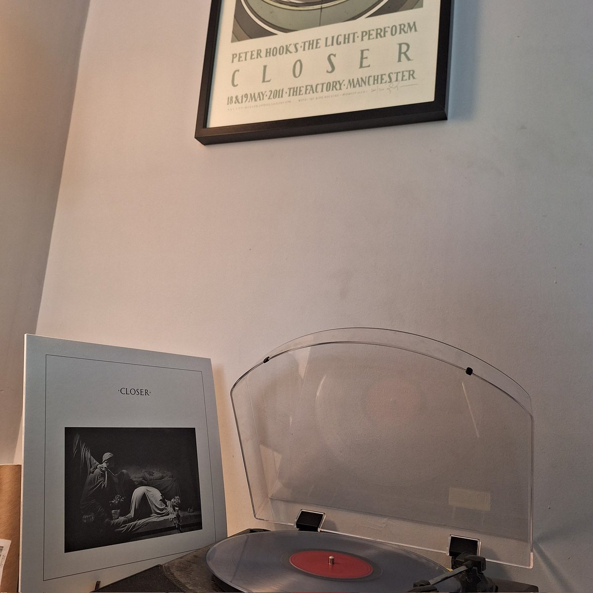 BagOCans's tweet photo. #otd 1980 Joy Division: Closer (fact25) is released.
"Let's take a ride out, see what we can find
Valueless collection of hopes and past desires"
#JoyDivision #Closer #fact25 https://t.co/jMURyM9Eg7