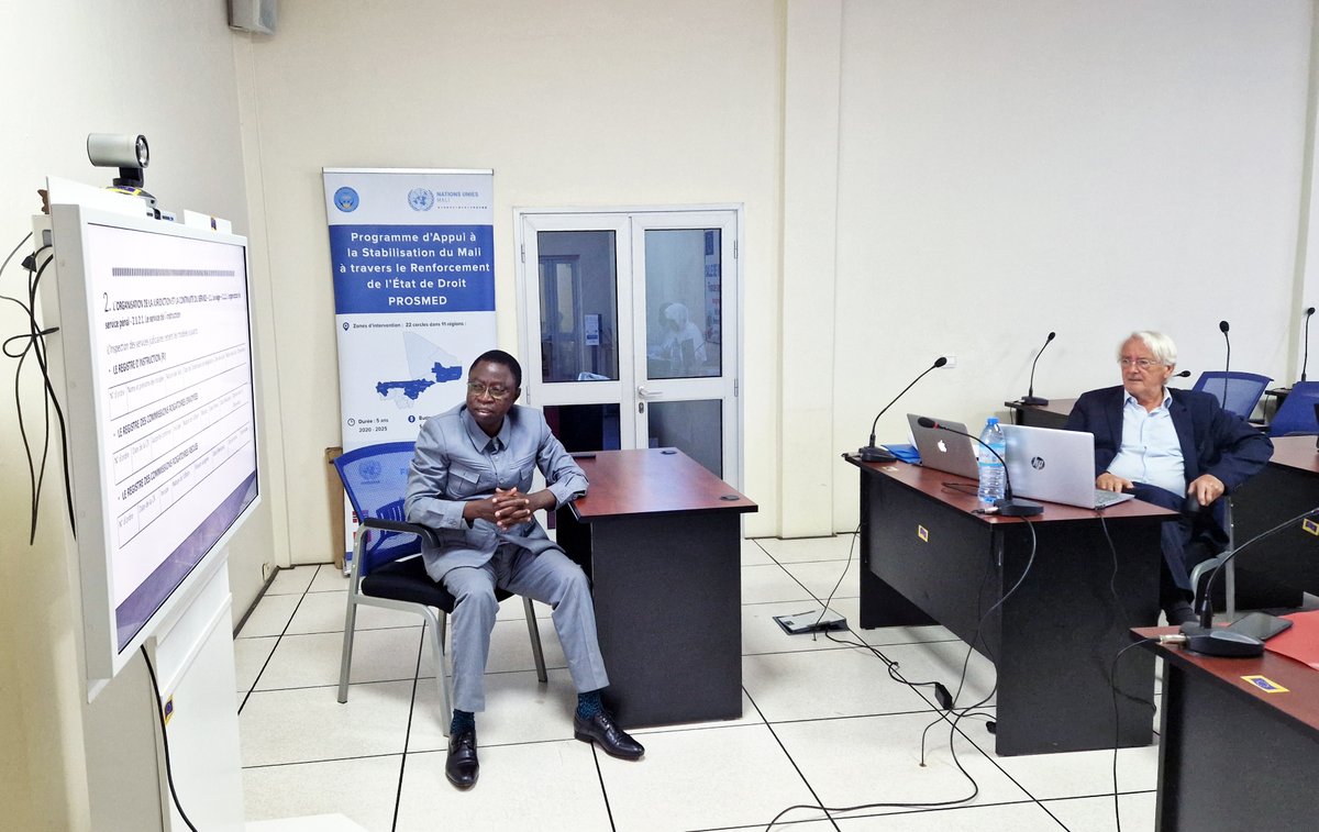Formation des 6⃣responsables des juridictions ⚖️ dont 5 magistrats &amp; 1 greffier en chef chargés d’enseigner le nouveau module sur le management des juridictions développé par l’Institut National de Formation Judicaire #INFJ

🗓️17-20.07

🔵 #PROSMED financé par <a href="/NLauMali/">Ambassade des Pays-Bas au Mali</a>, <a href="/PBFMali/">UN Peacebuilding Fund - PBF Mali</a>