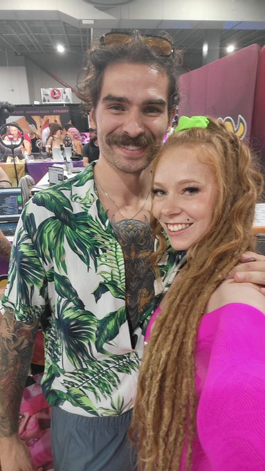 Soo happy I got to meet this Canadian Legend! @FleshMechanic19 Thanks for the pic, keep Killin it! 🤘<a href="/tag/mvsales"class="tags"><span>#mvsales</span></a>