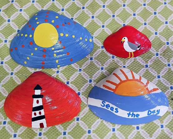 PATravelBlog's tweet photo. Collect those Seashells while on vacation! 4 Summer Beach Vacation Memories Painted Seashell Ideas - The Classy Chics https://t.co/2eCLUrqfhN #Crafts #PaintedShells #Travel https://t.co/oMhU0jnxwm