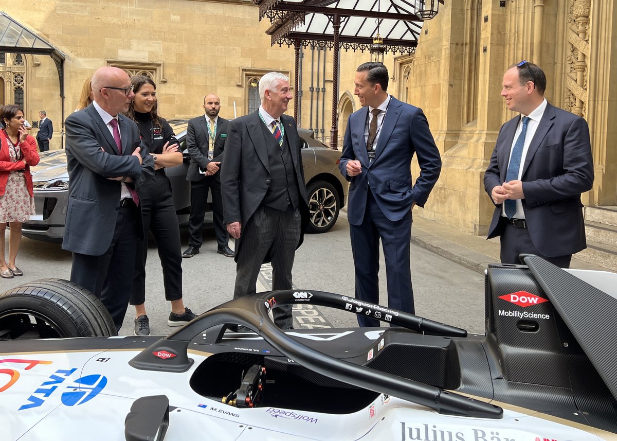 Ahead of the London E-prix, was great to see <a href="/JaguarRacing/">Jaguar TCS Racing</a> in Parliament this morning and chat to Team Principal <a href="/jmsbarclay/">James Barclay</a> about the innovation taking place in the racing series that will have a direct transfer to the wider automotive sector.