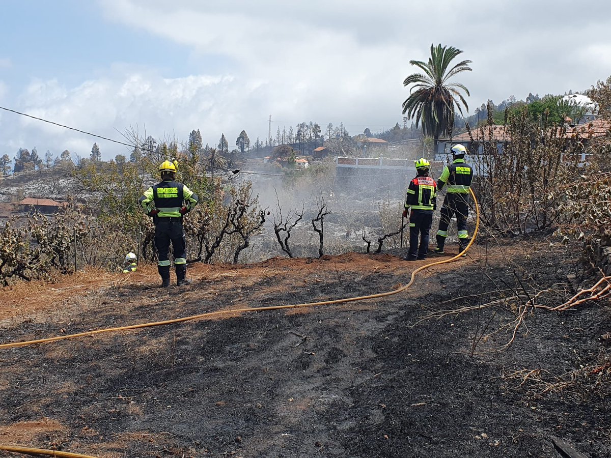 ftvEmergen's tweet image. 🚨INFORMACIÓN 🚨 Continuamos, en nuestra segunda jornada, con los trabajos encomendados por la Dirección de la emergencia, en #LaPalma 
 #IFPuntagorda