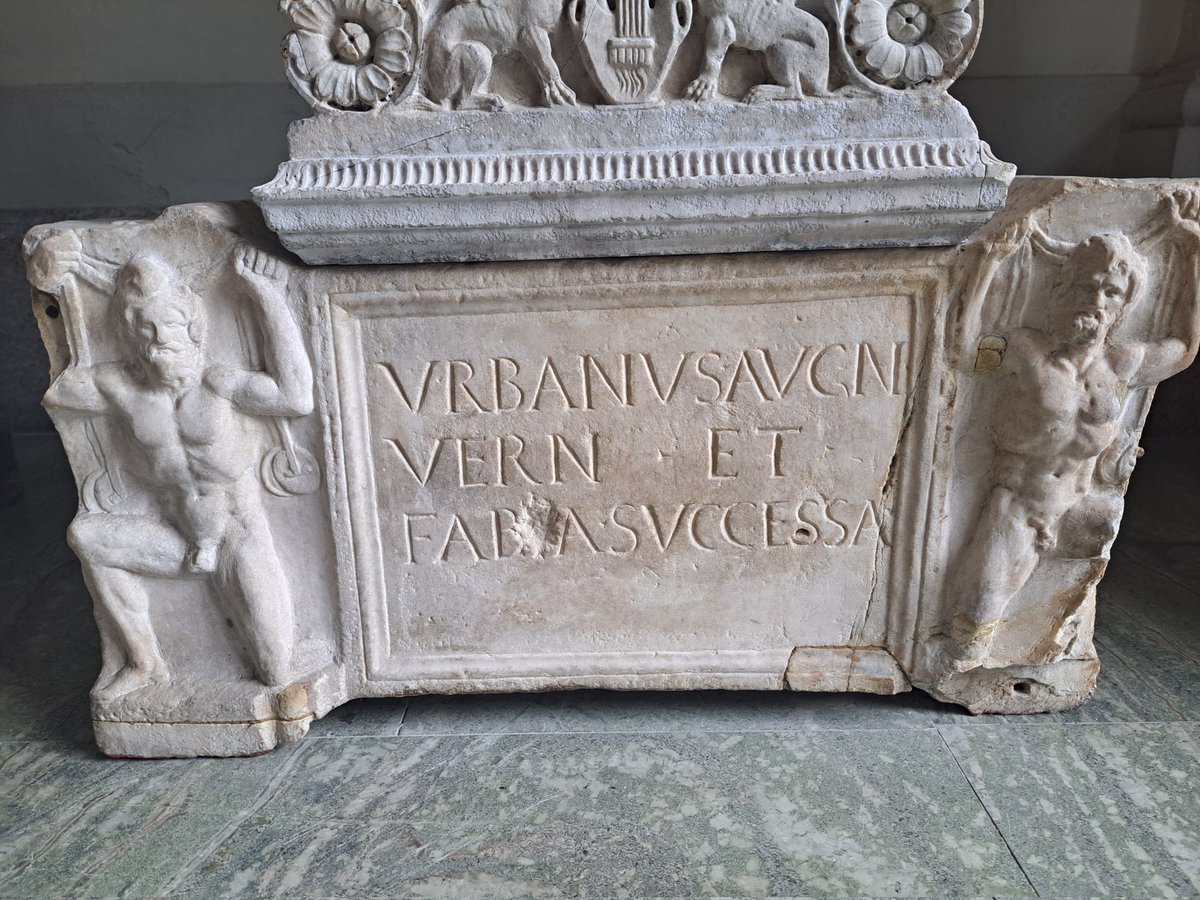 #EpigraphyTuesday 

The two inscriptions within Gustav III's Antikmuseum at the Swedish Royal Palace.