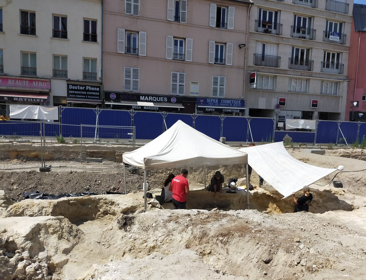 Sur la fouille archéologique de la place Jean Jaurès à <a href="/VilleSaintDenis/">Ville de Saint-Denis</a> conduite par <a href="/Inrap/">Inrap</a>. Aux côtés et solidaires des archéologues dont certaines ont été victimes de propos sexistes.
Nous ne lâcherons rien du combat contre ces actes odieux.