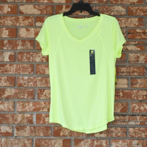 DanaBaker321's tweet photo. So good I had to share! Check out all the items I'm loving on @Poshmarkapp from @Denise68813034 @LadyBella_1 #poshmark #fashion #style #shopmycloset #eddiebauer #xersion #lanebryant: https://t.co/TGLWtQk8WB https://t.co/MLaABMNvcD